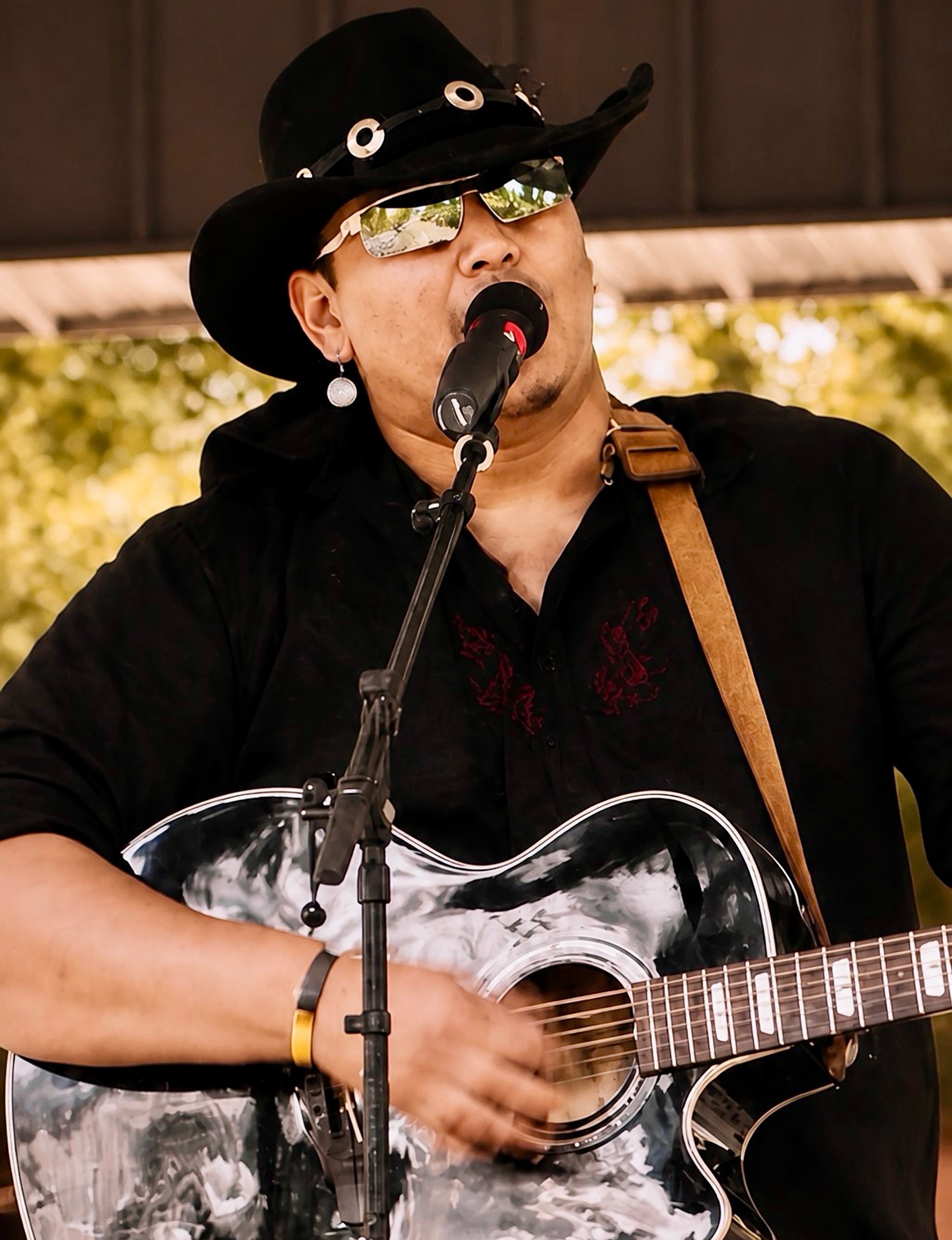 Richard McKay leading a music workshop